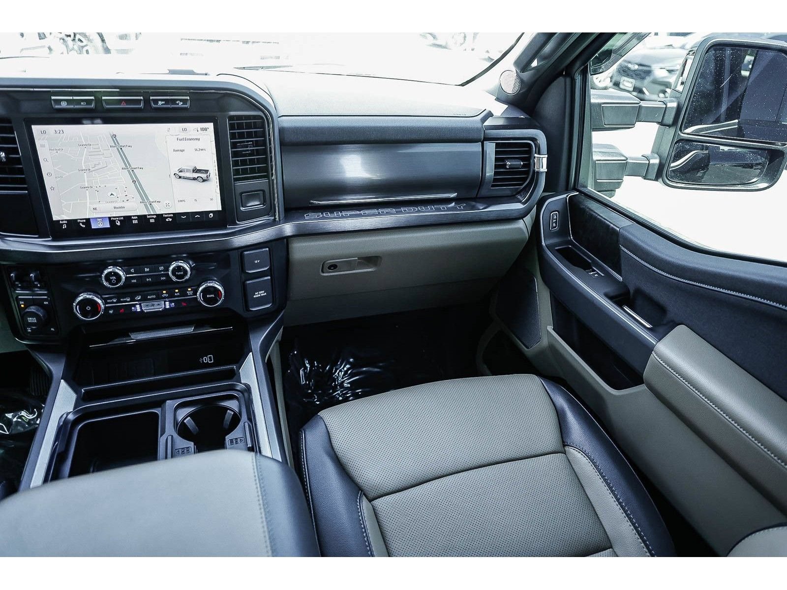 Used 2023 Ford F250 Lariat AWD/4WD image 16