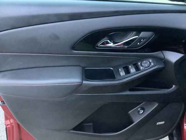 Used 2023 Chevrolet Traverse RS image 22