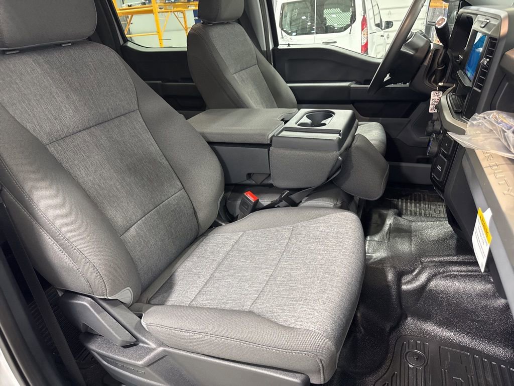 New 2025 Ford F450 XL w/ XL Chrome Package AWD/4WD image 29