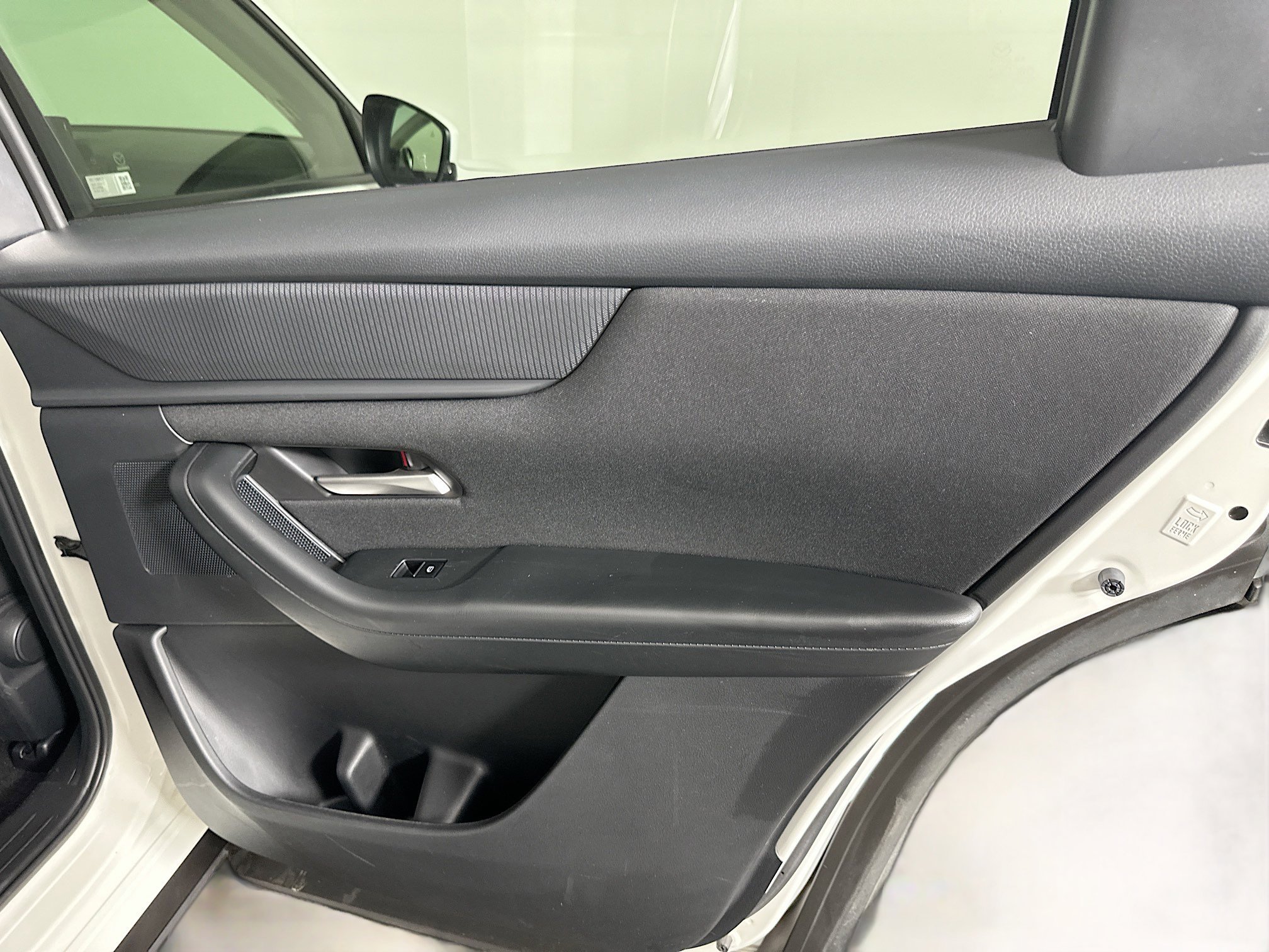 Used 2025 MAZDA CX-90 3.3 Turbo w/ Select Package image 31