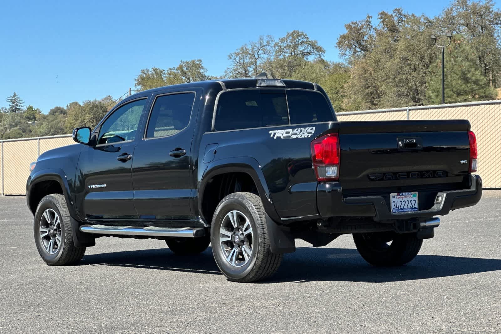 Used 2019 Toyota Tacoma TRD Sport w/ Technology Package AWD/4WD image 5
