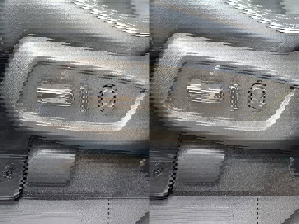 Used 2023 Honda Pilot Elite image 18