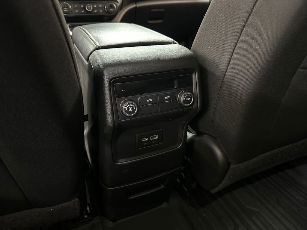 Used 2022 GMC Acadia SLE w/ LPO, Floor Liner Package AWD/4WD image 37