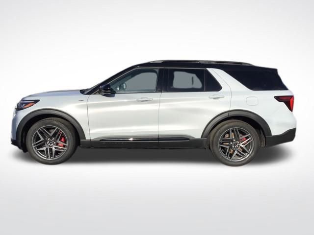 New 2026 Ford Explorer ST-Line w/ ST-Line Street Pack RWD image 2