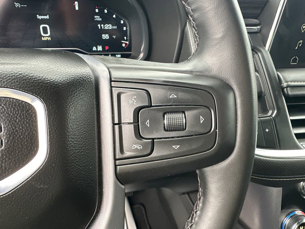 Used 2024 GMC Yukon XL SLT image 25