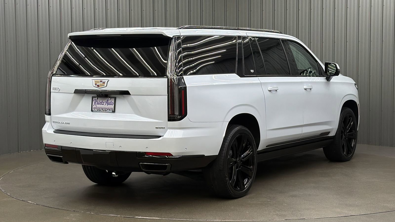 Used 2026 Cadillac Escalade ESV Sport w/ Touring Package AWD/4WD image 5