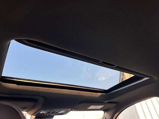 Certified 2024 GMC Sierra 1500 AT4 w/ Technology Package image 15