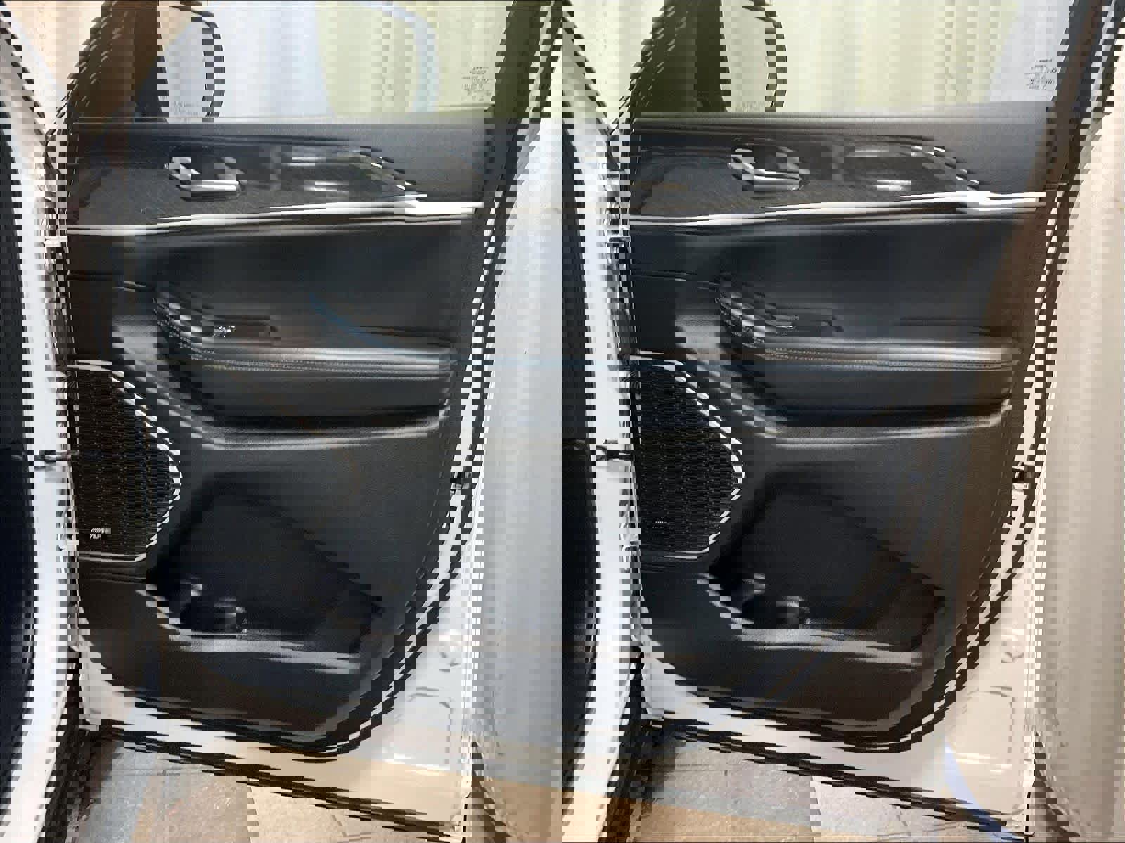 Used 2023 Jeep Grand Cherokee Trailhawk w/ Advanced Protech Group II image 12