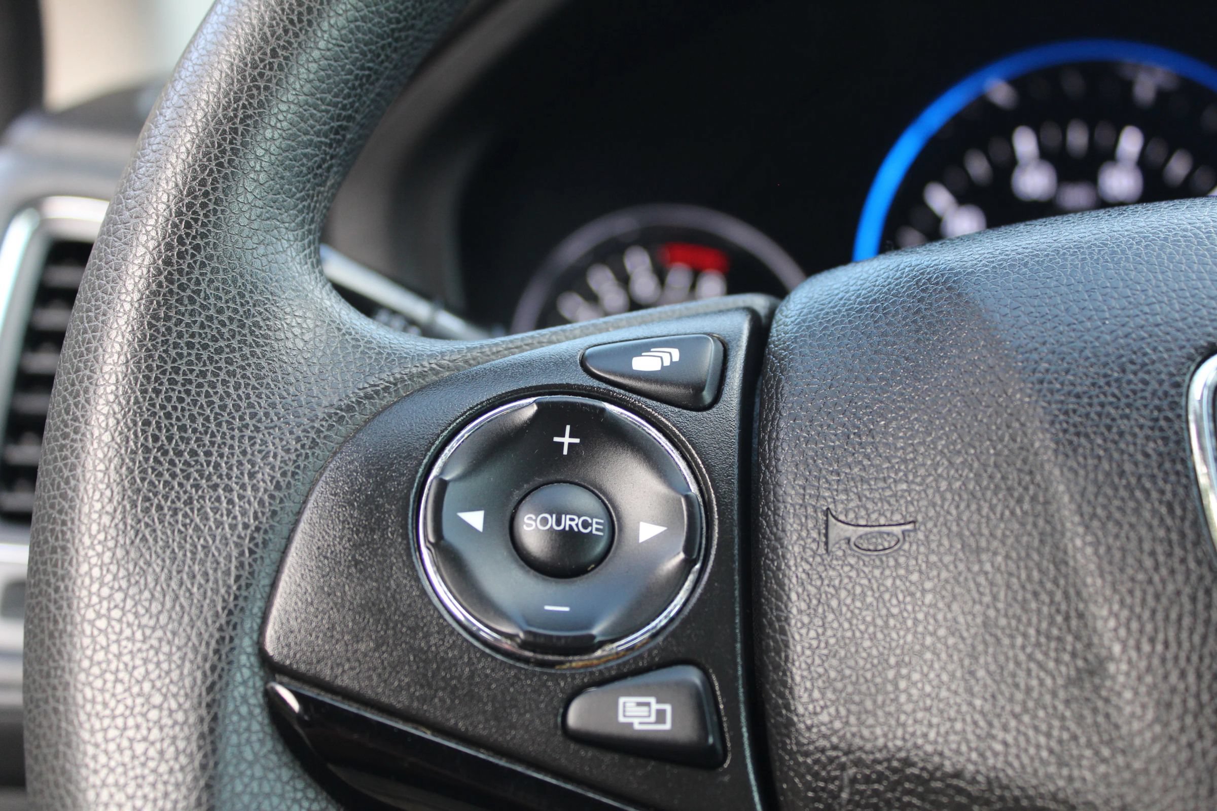 Used 2018 Honda HR-V EX image 25