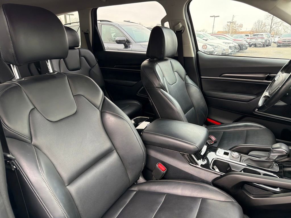 Used 2025 Kia Telluride S image 35