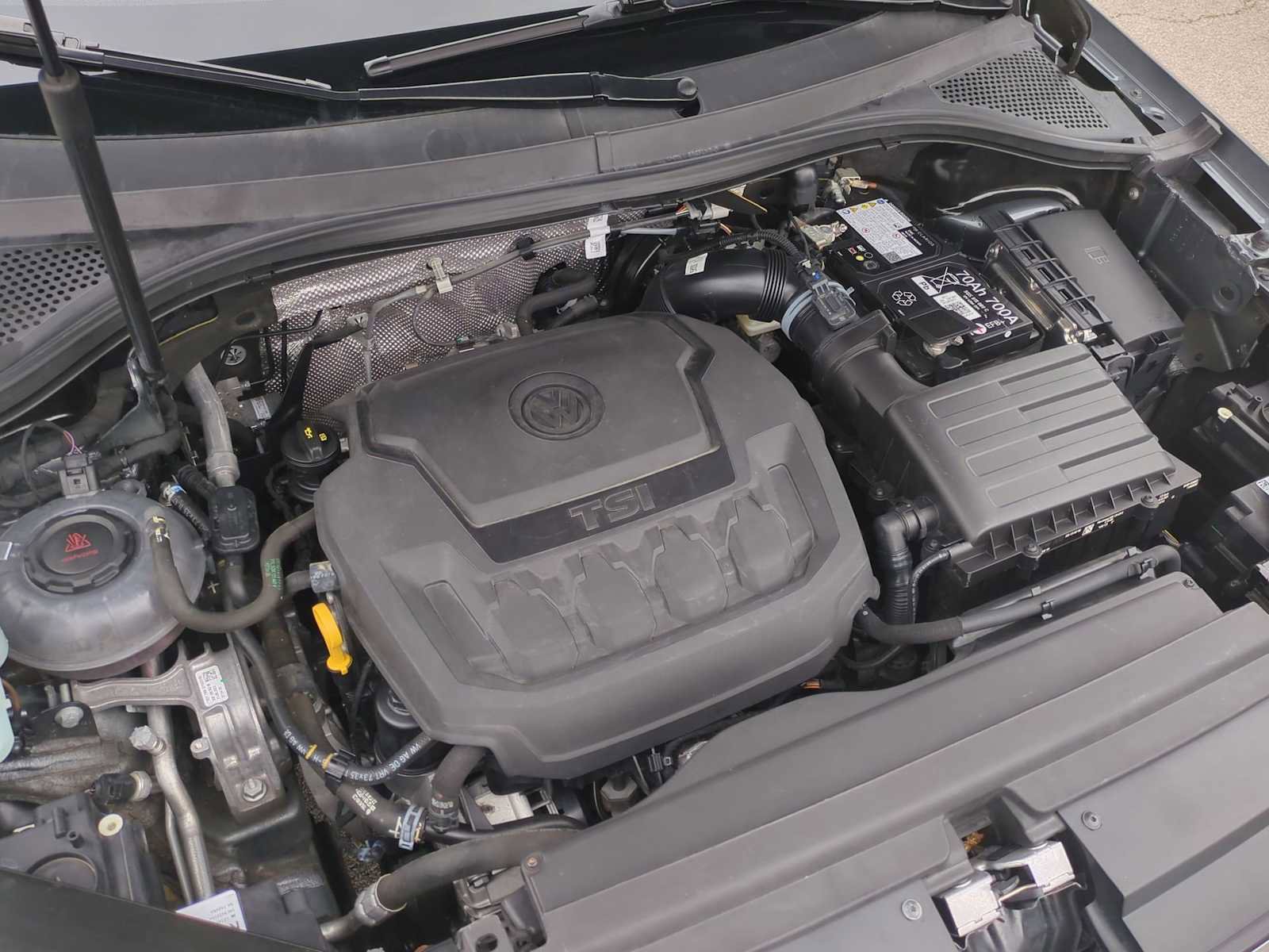 Used 2024 Volkswagen Tiguan SE image 29