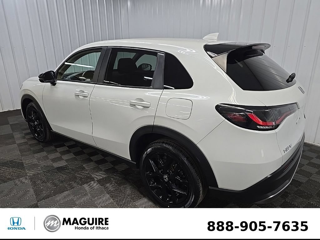 Used 2024 Honda HR-V Sport image 9