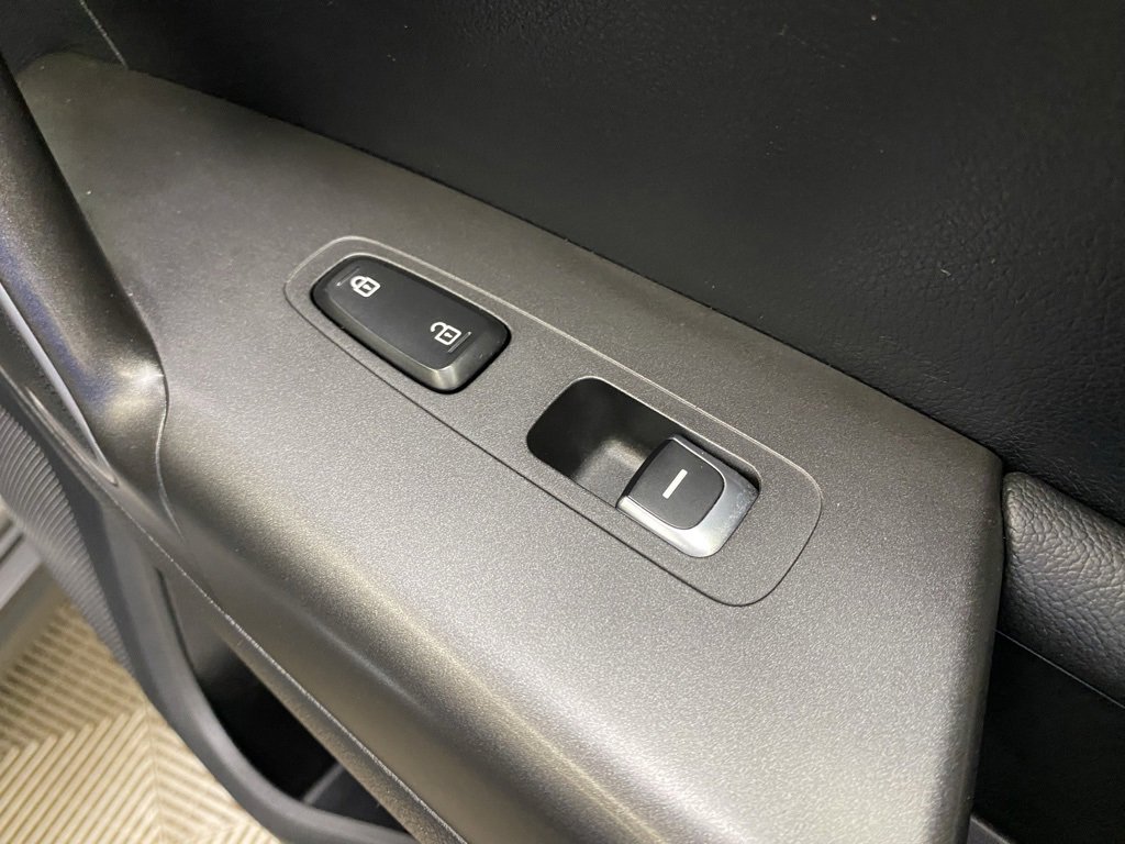 Used 2021 Kia Sportage LX image 18