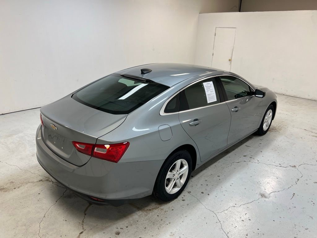 Used 2025 Chevrolet Malibu LS image 3
