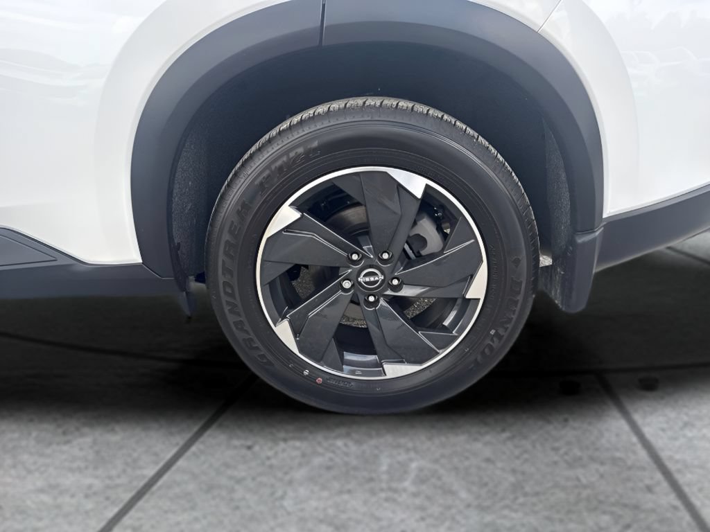 Used 2026 Nissan Rogue SV AWD/4WD image 27