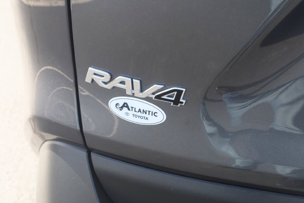 Used 2024 Toyota RAV4 XLE w/ Convenience Package AWD/4WD image 16
