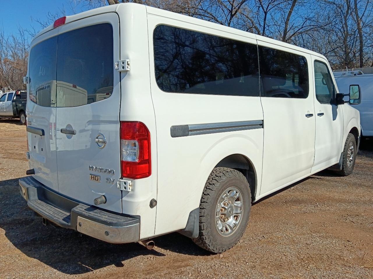 Used 2016 Nissan NV 3500 SV w/ SV Technology Package image 5