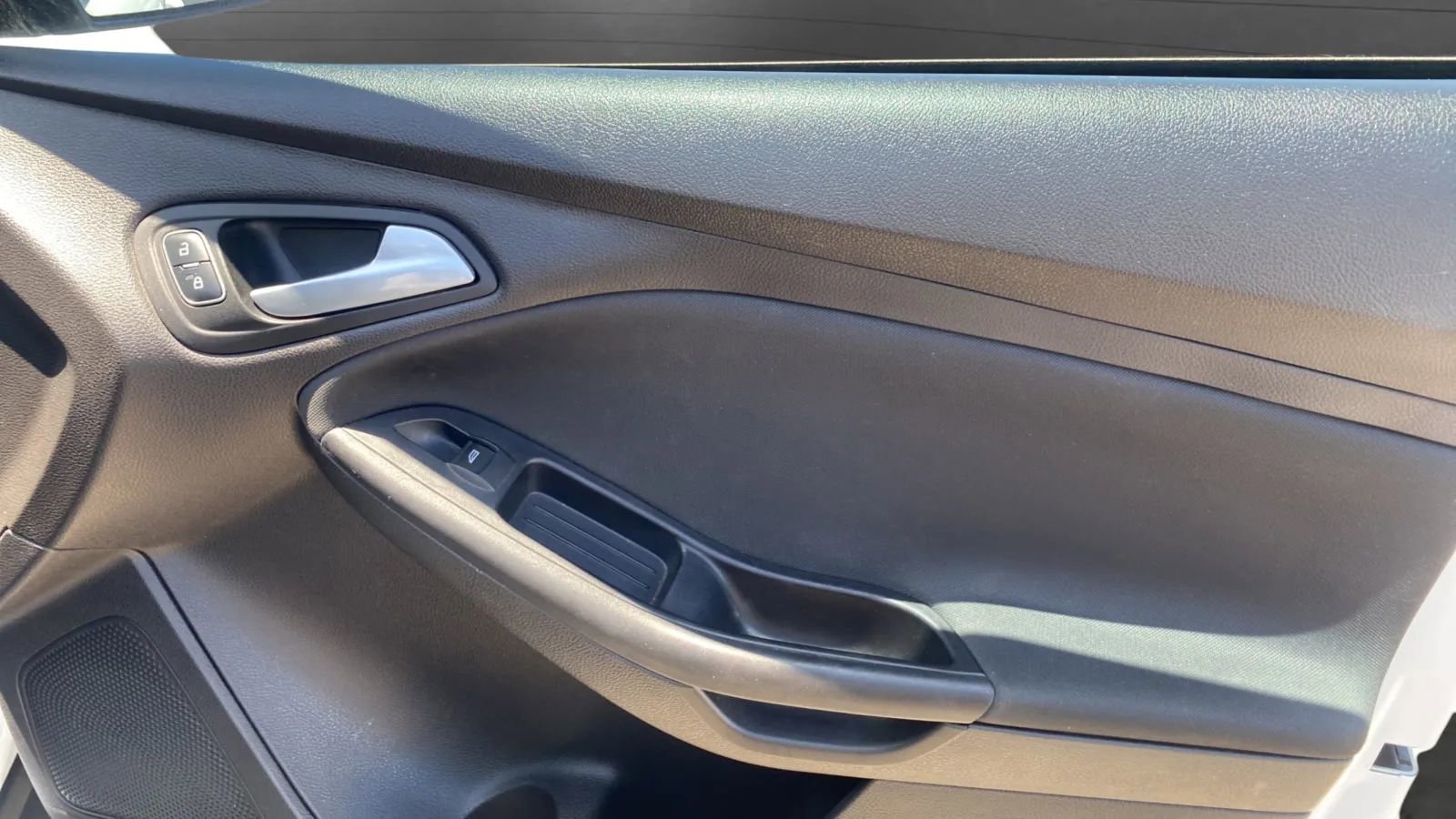 Used 2017 Ford Focus SE FWD image 20