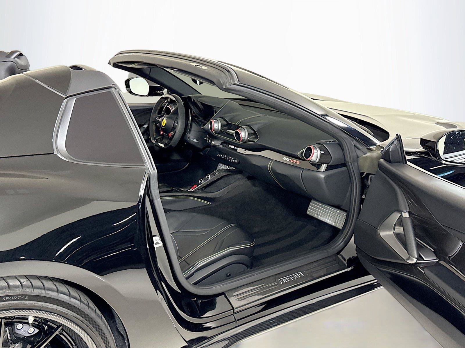 Used 2021 Ferrari 812 GTS RWD image 27