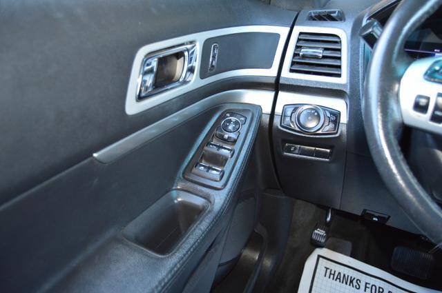 Used 2013 Ford Explorer XLT AWD/4WD image 57
