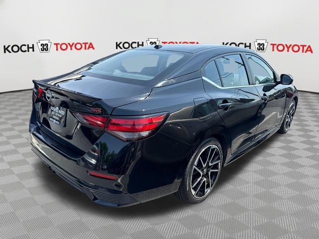 Used 2025 Nissan Sentra SR w/ SR Premium Package FWD image 7