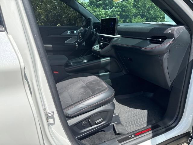 Used 2025 Ford Explorer ST AWD/4WD image 37