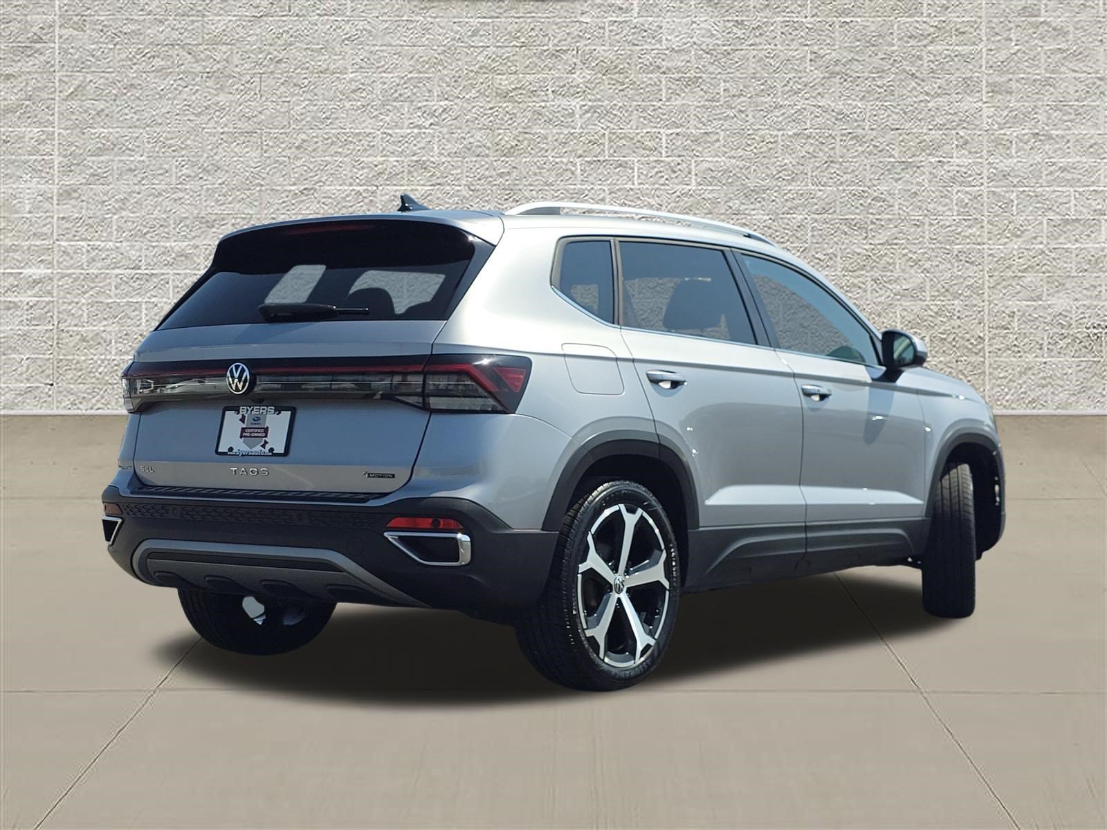 Certified 2025 Volkswagen Taos SEL AWD/4WD image 7