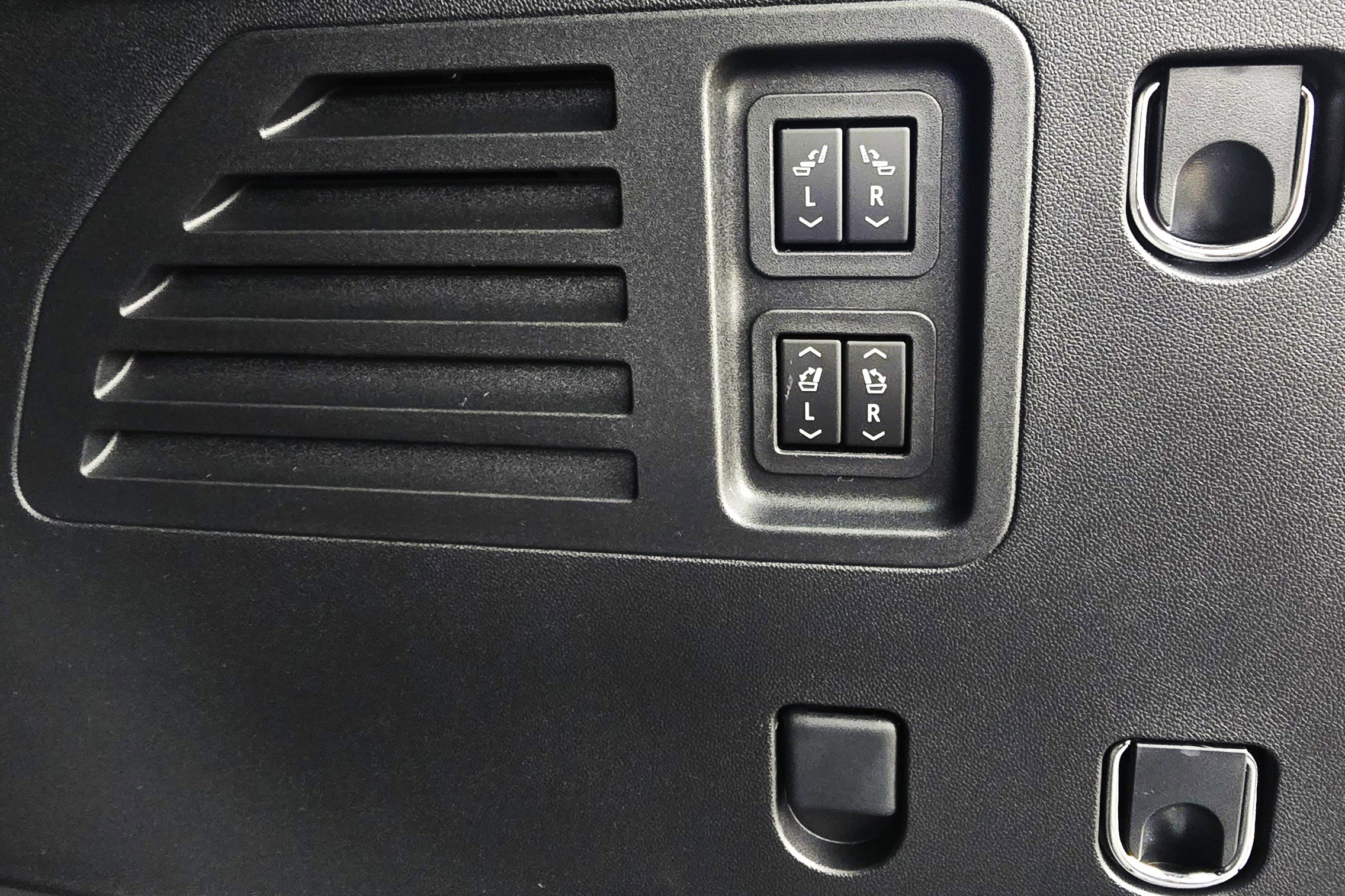 New 2026 Buick Enclave Sport Touring w/ Super Cruise Package image 31