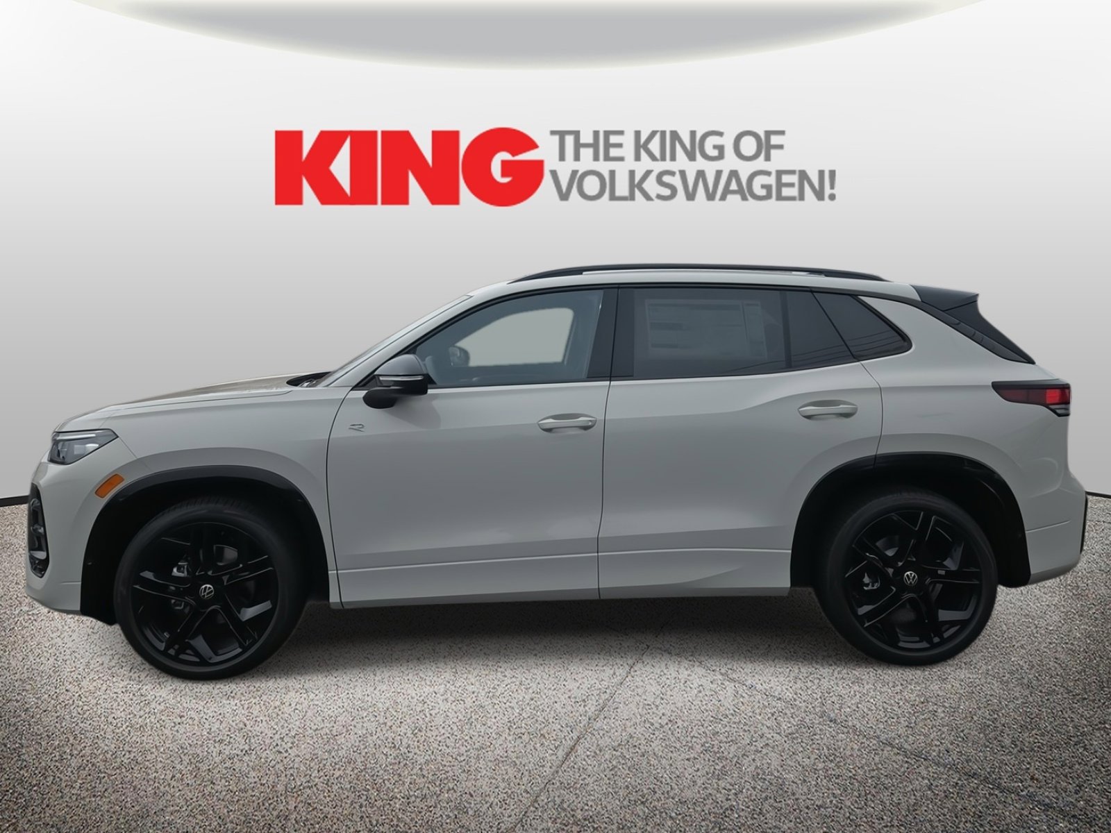 New 2026 Volkswagen Tiguan SE R-Line image 7