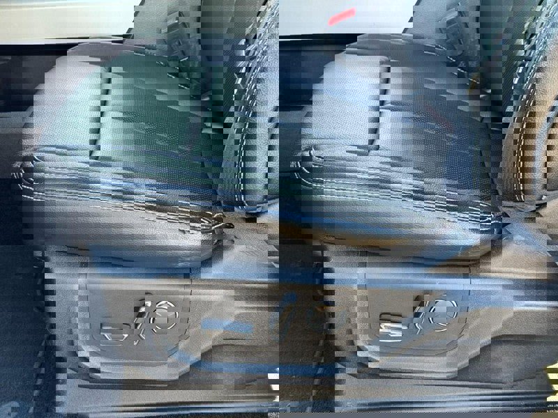 Used 2018 Ford F150 Lariat w/ Equipment Group 502A Luxury image 26