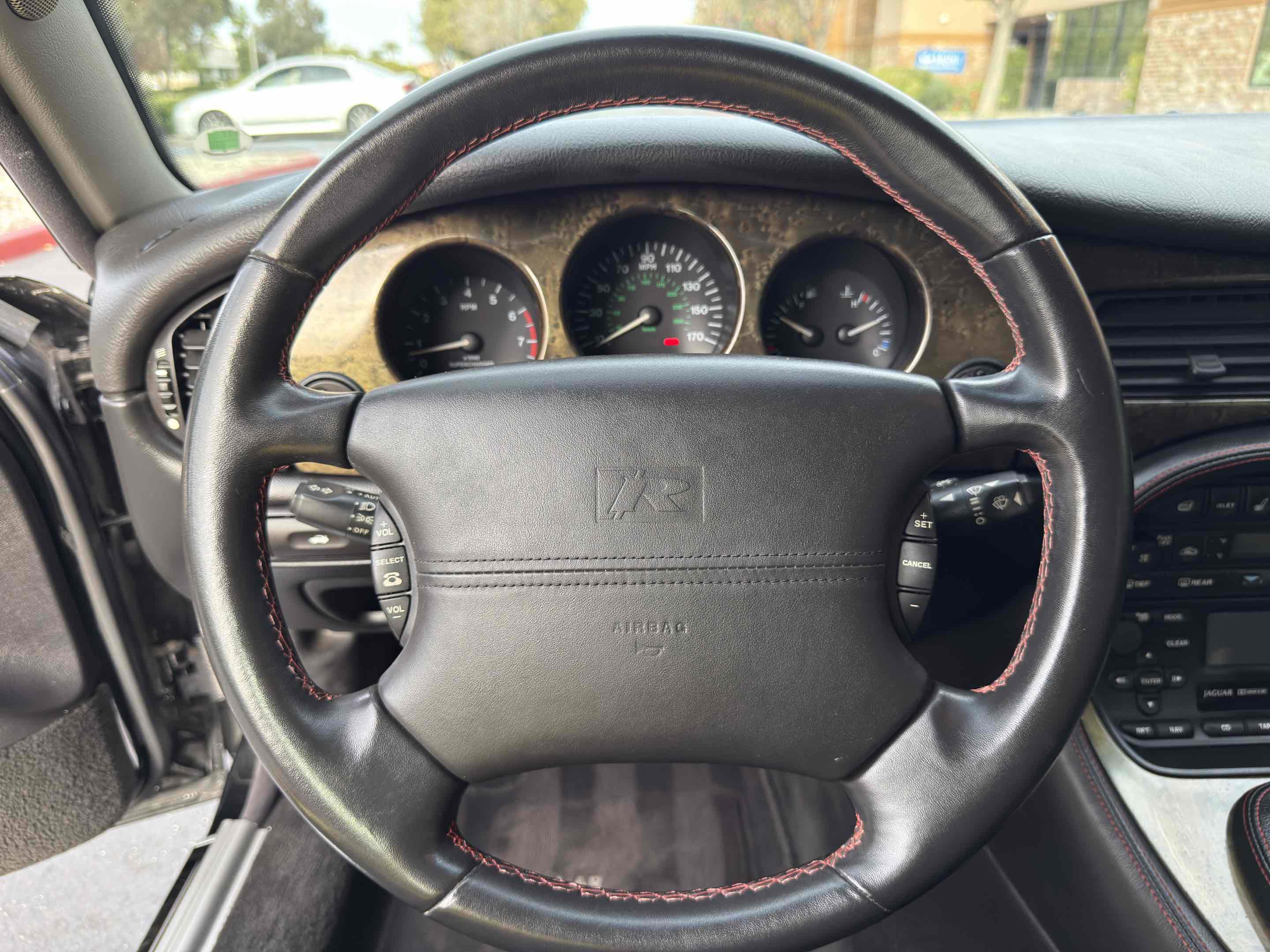 Used 2002 Jaguar XJ8 image 78