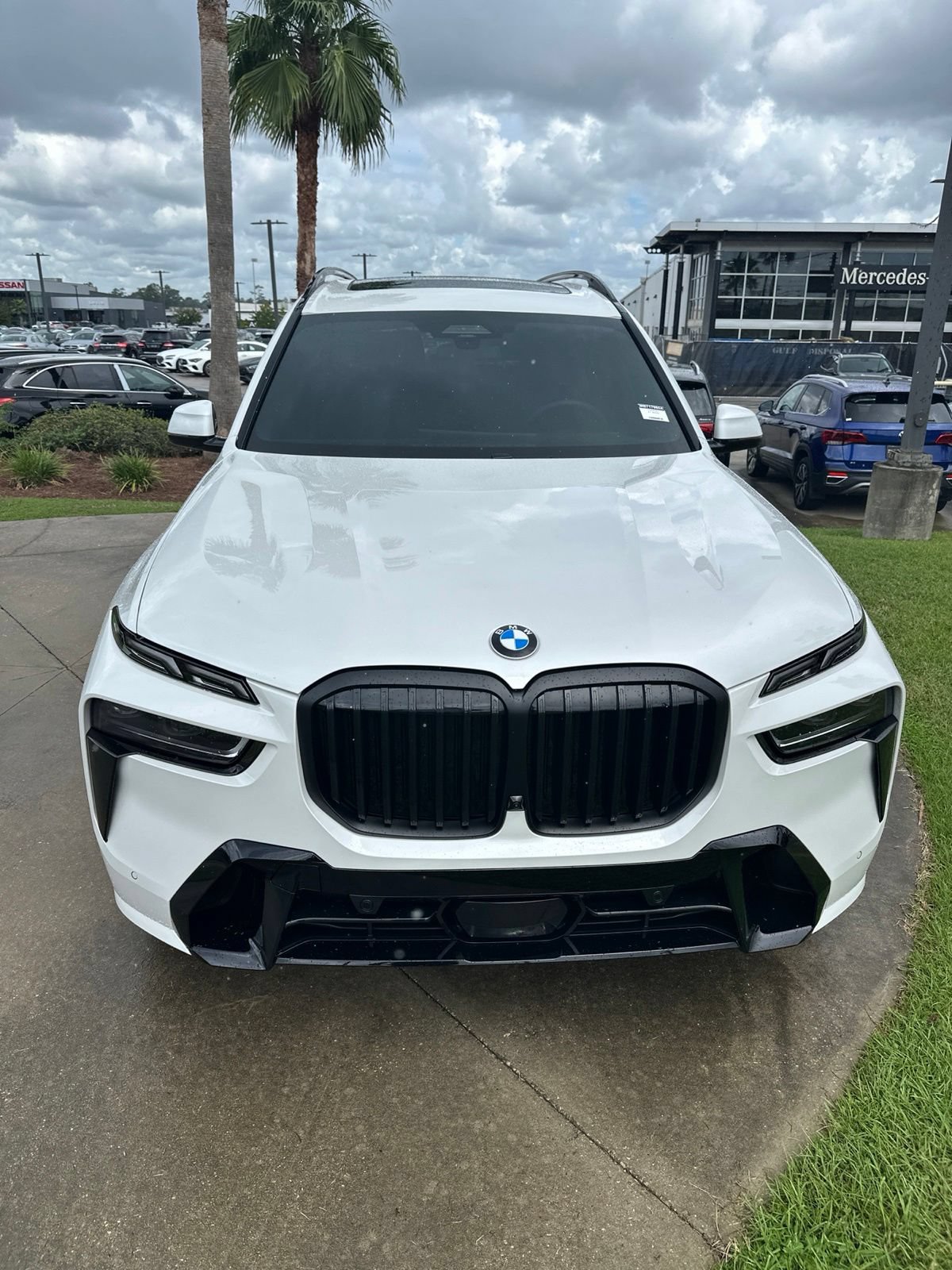 Used 2026 BMW X7 xDrive40i w/ M Sport Package AWD/4WD image 15