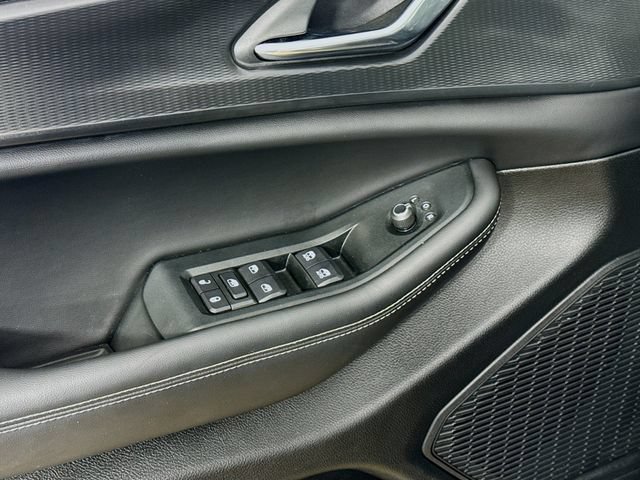 Used 2024 Jeep Grand Cherokee L Laredo RWD image 17