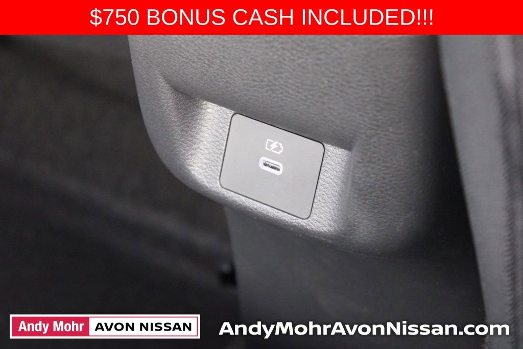 New 2025 Nissan Versa SR w/ Trunk Package image 15