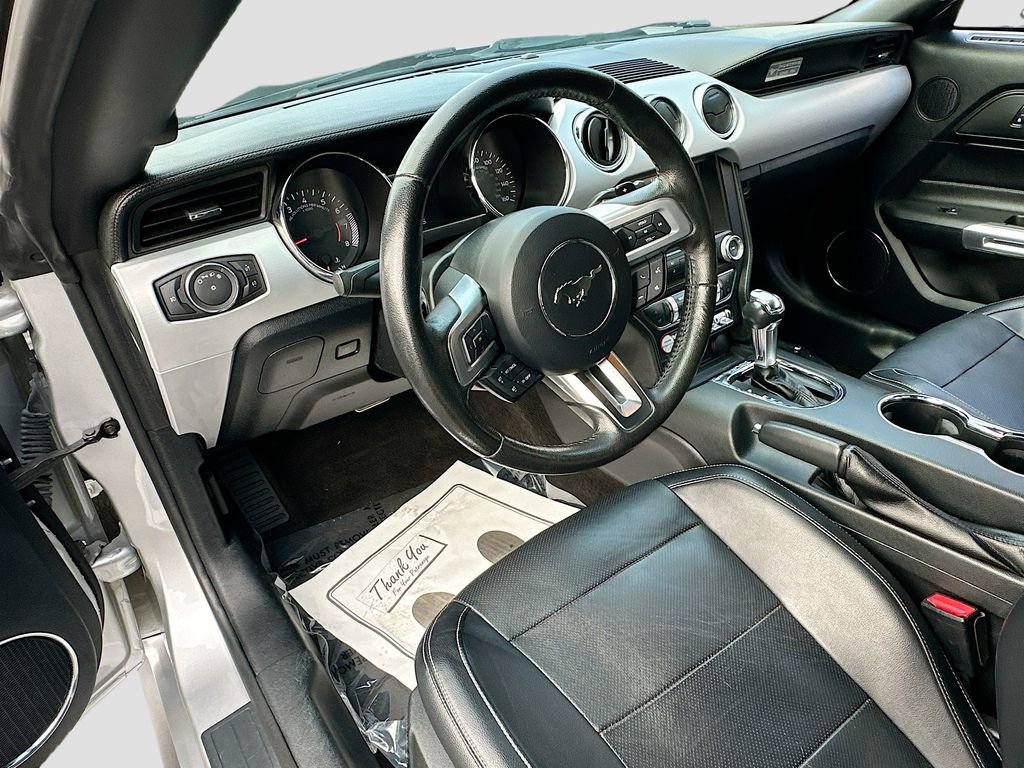 Used 2015 Ford Mustang Premium image 9