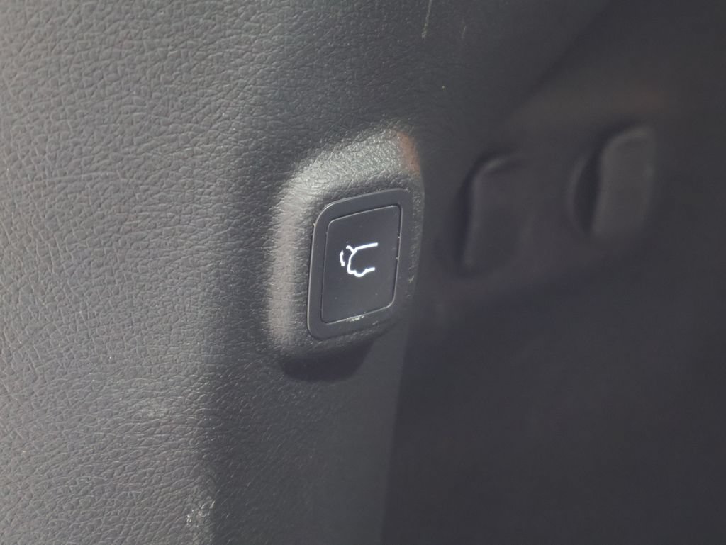 Used 2023 Jeep Cherokee Altitude Lux AWD/4WD image 21
