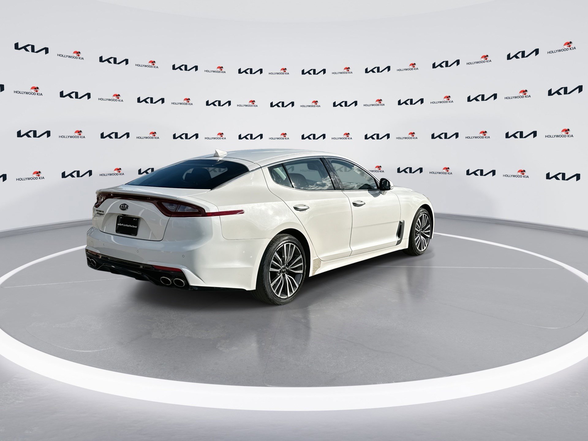 Used 2019 Kia Stinger image 8