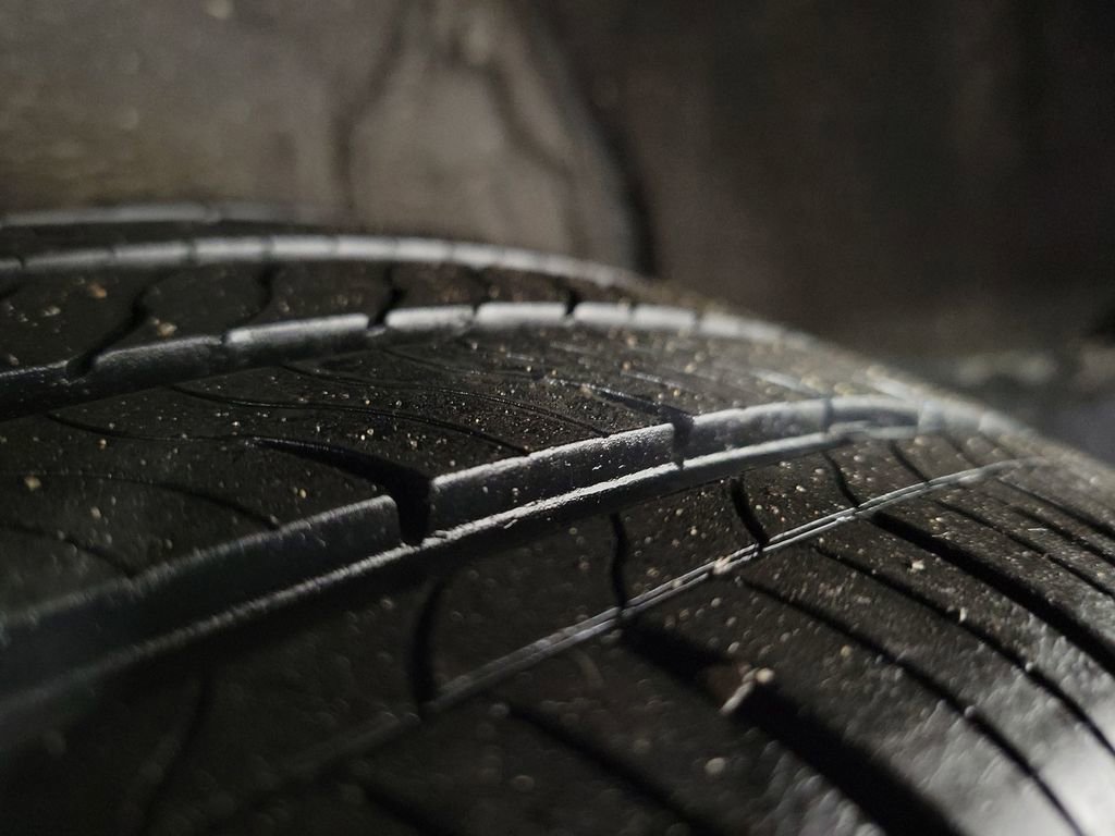 Used 2018 Toyota RAV4 SE w/ Power Extra Value Package image 11