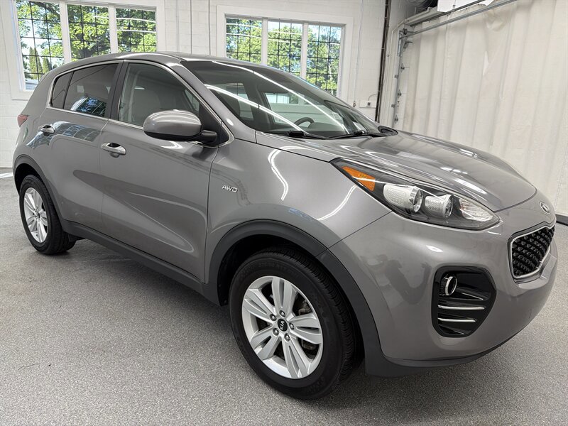 Used 2018 Kia Sportage LX AWD/4WD image 3