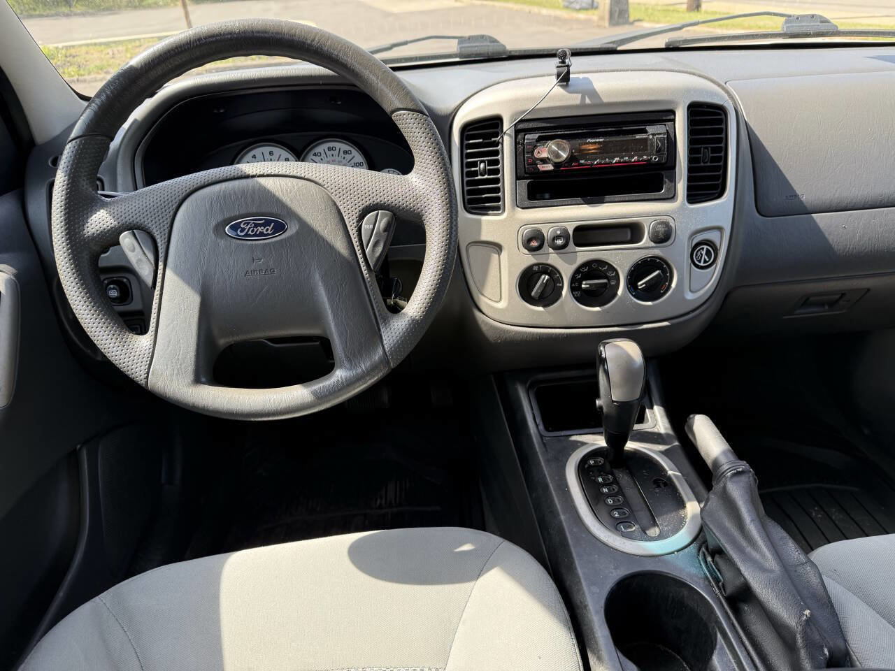 Used 2006 Ford Escape XLT image 9