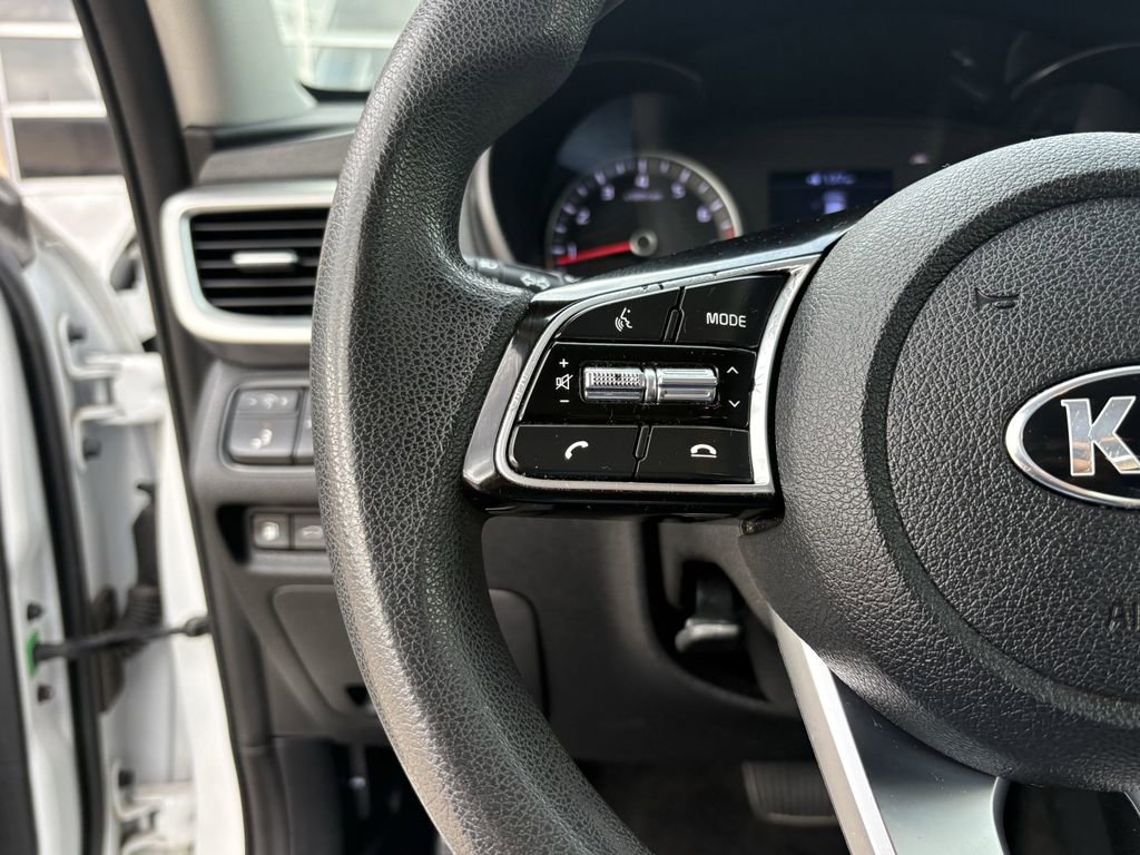 Used 2020 Kia Optima LX FWD image 16