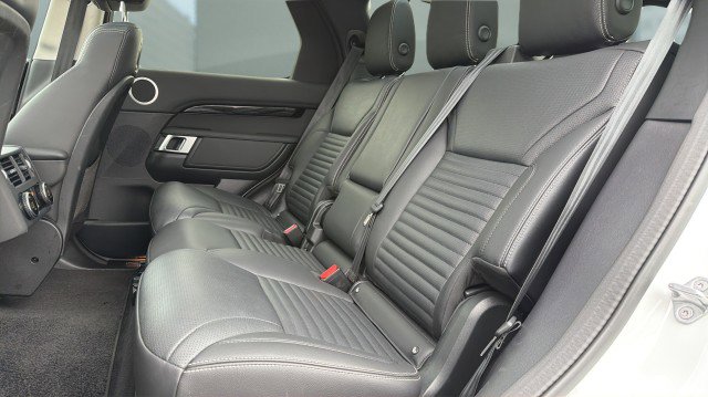 Used 2024 Land Rover Discovery S image 20