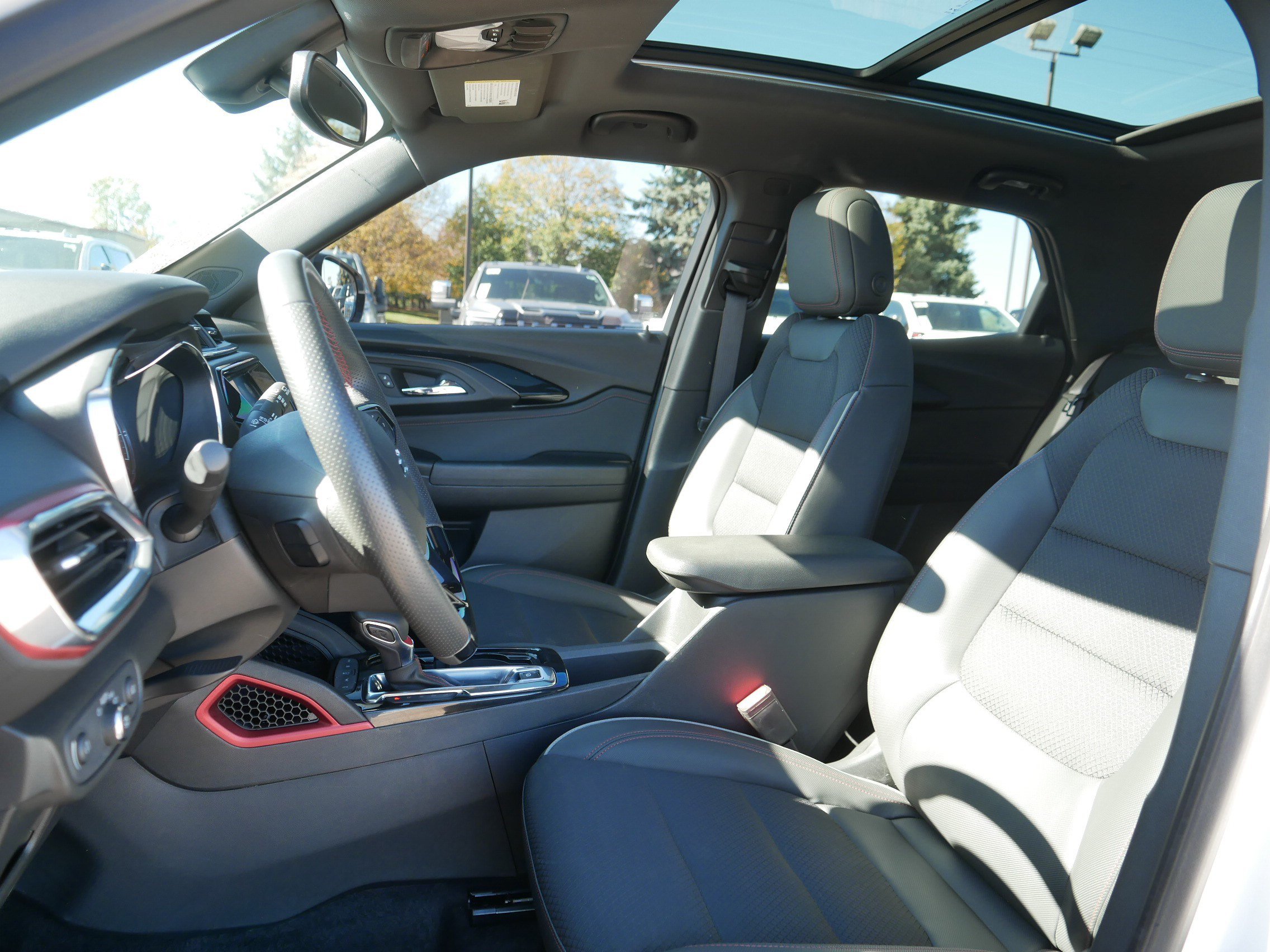 Used 2023 Chevrolet TrailBlazer RS w/ Sun and Liftgate Package AWD/4WD image 34