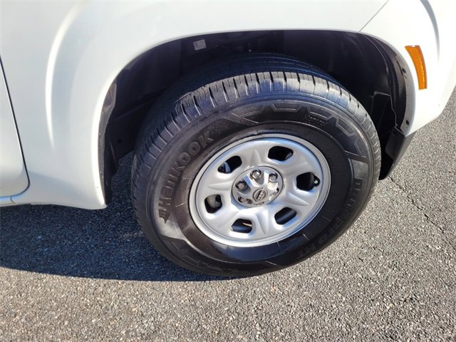 Used 2024 Nissan Frontier S w/ S Utility Package image 13