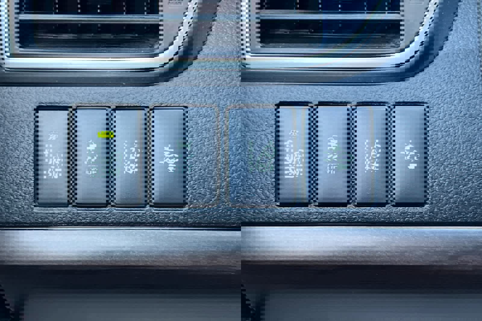 Used 2017 Toyota Camry XLE image 30