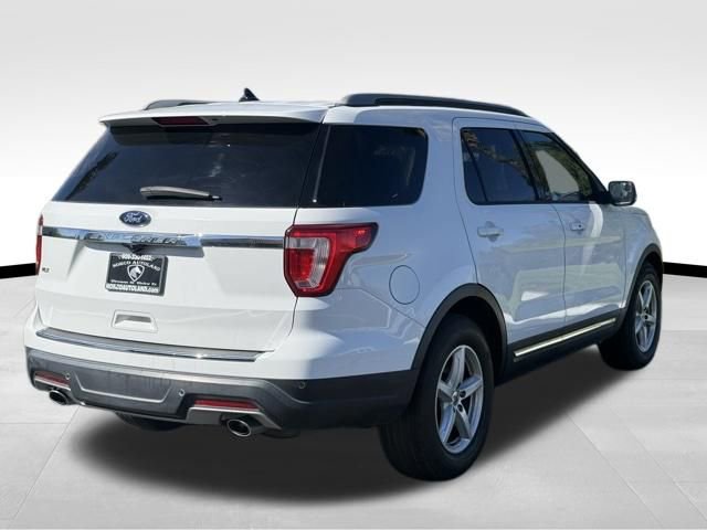 Used 2018 Ford Explorer XLT w/ Equipment Group 201A image 6