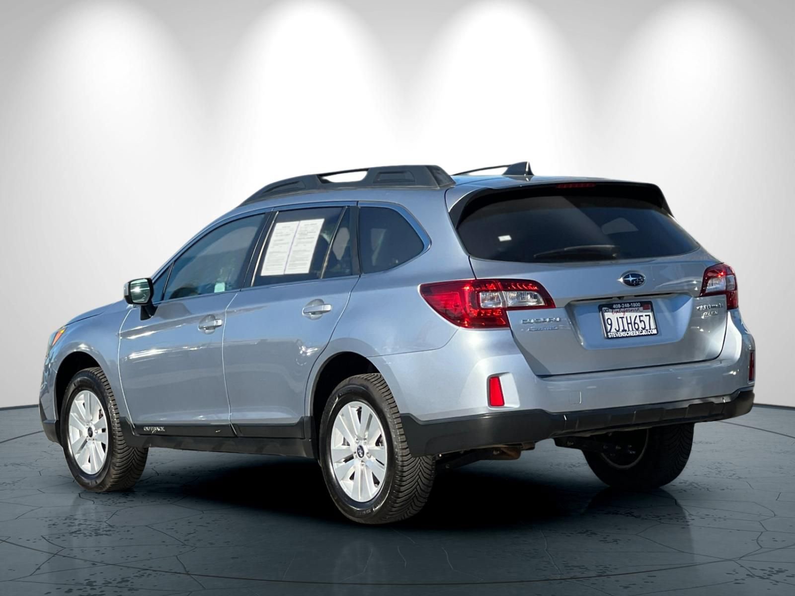 Used 2017 Subaru Outback 2.5i Premium image 6