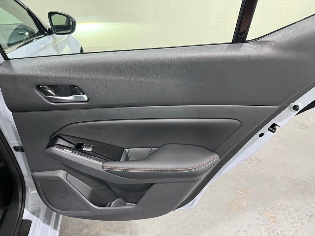New 2025 Nissan Altima 2.5 SR image 23