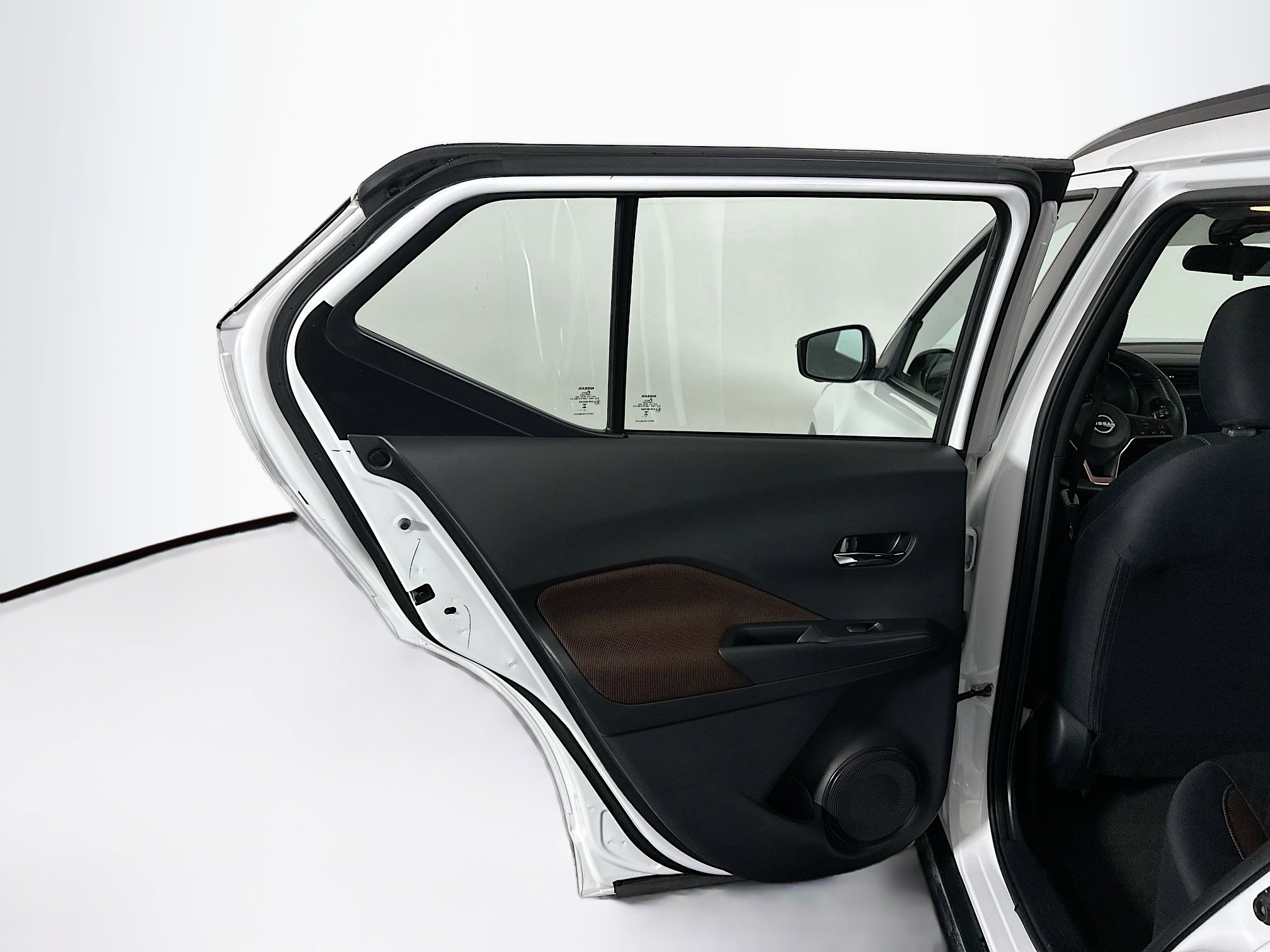 Used 2024 Nissan Kicks SR image 23