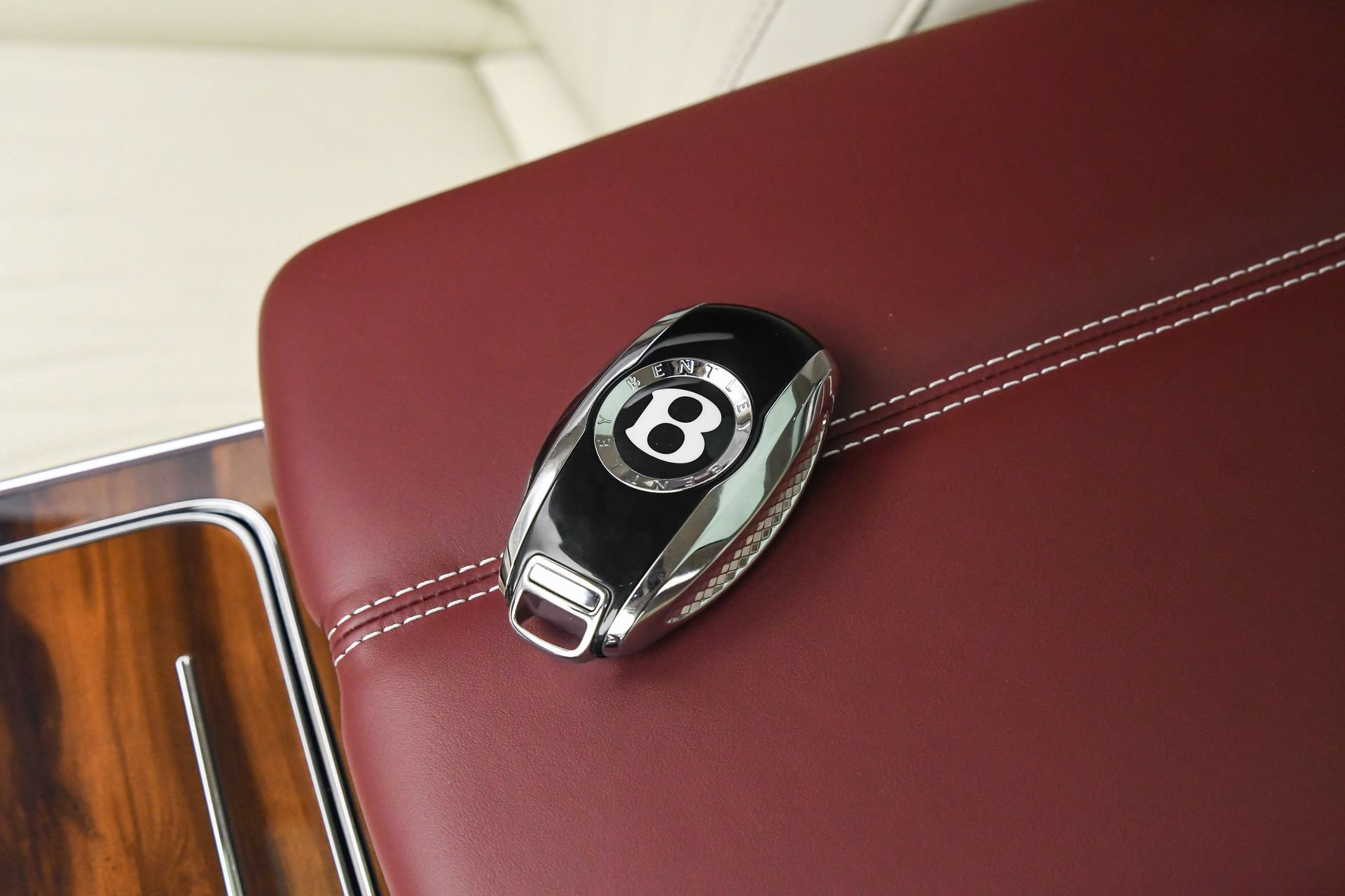 New 2026 Bentley Flying Spur Plug-In Hybrid AWD/4WD image 21